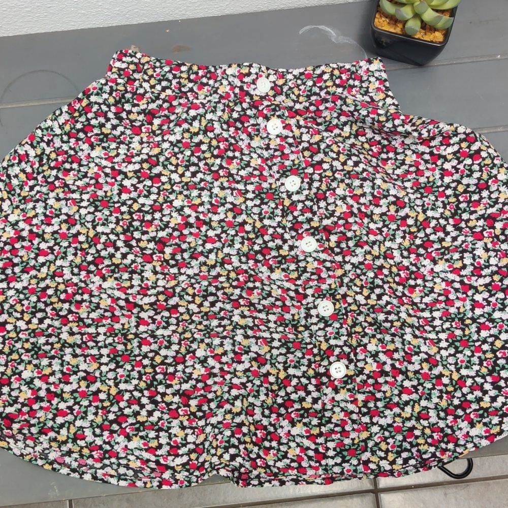 Skirt - Picture 3 of 4